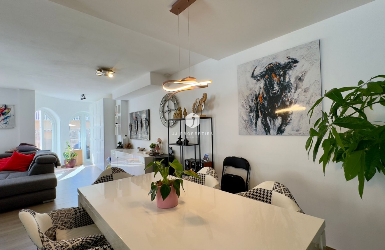 D'occasion - Villa -
Orihuela Costa - Costa Blanca