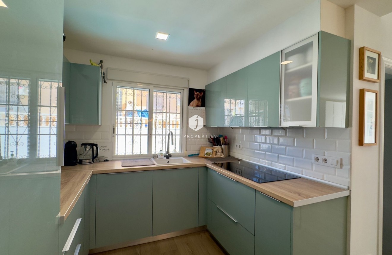 D'occasion - Villa -
Orihuela Costa - Costa Blanca