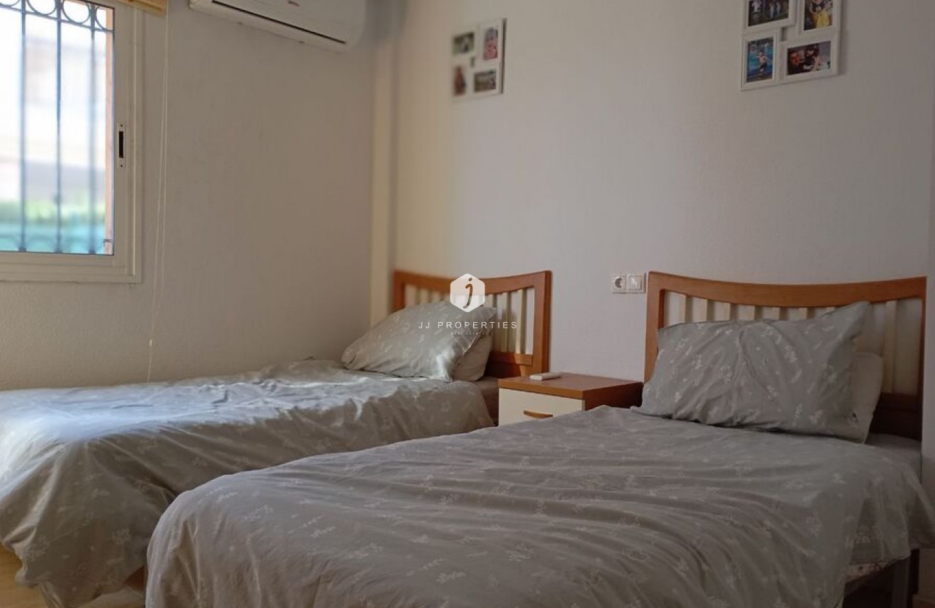 D'occasion - Villa -
Daya Vieja - Costa Blanca