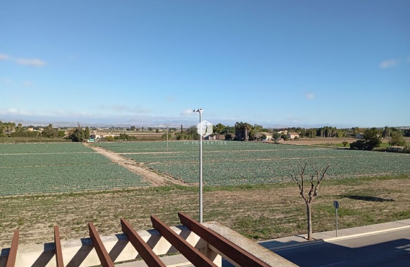 D'occasion - Villa -
Daya Vieja - Costa Blanca