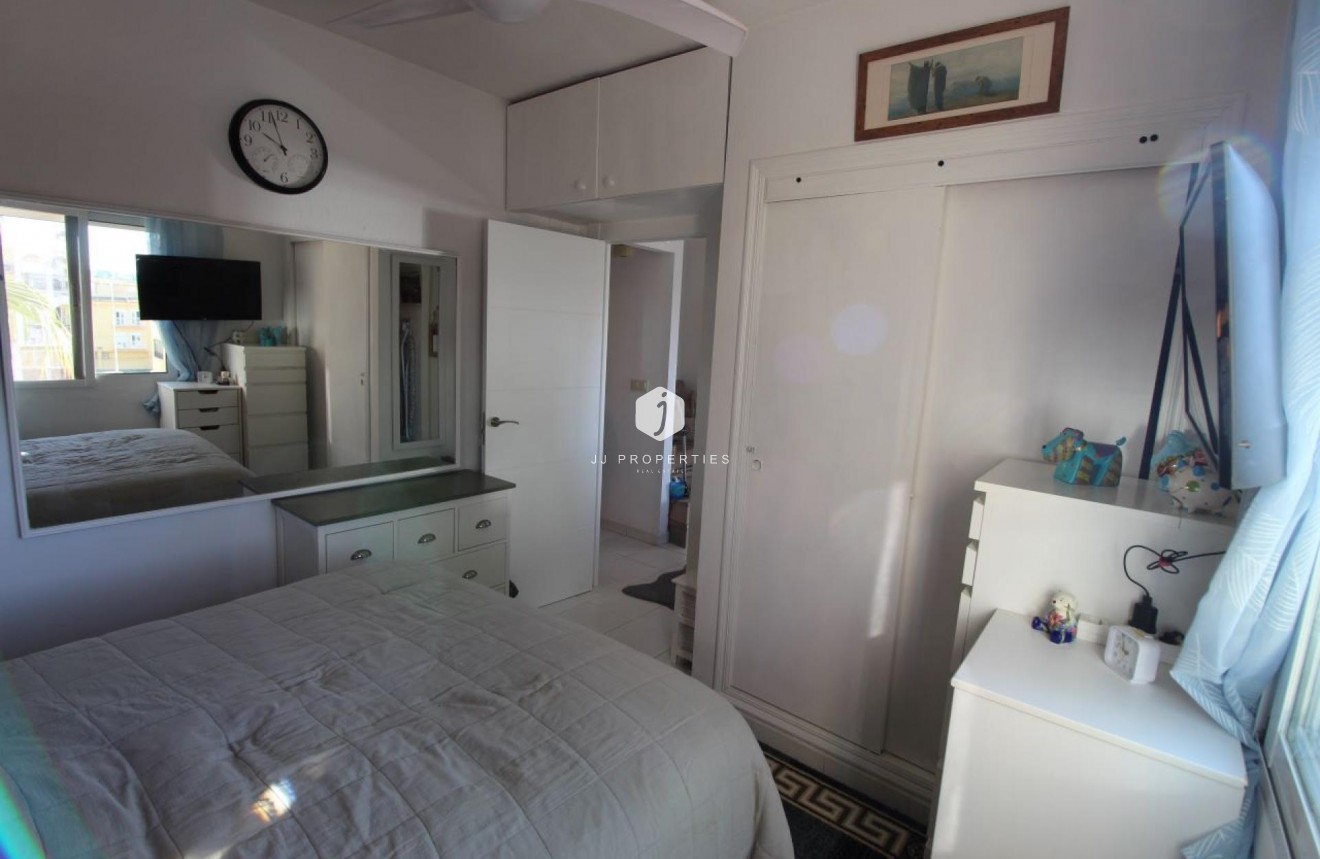 D'occasion - Appartement -
Torrevieja - Costa Blanca