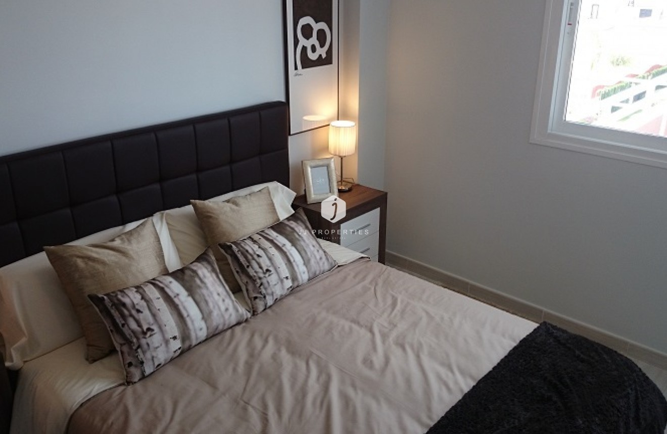 D'occasion - Attique -
Punta Prima - Costa Blanca