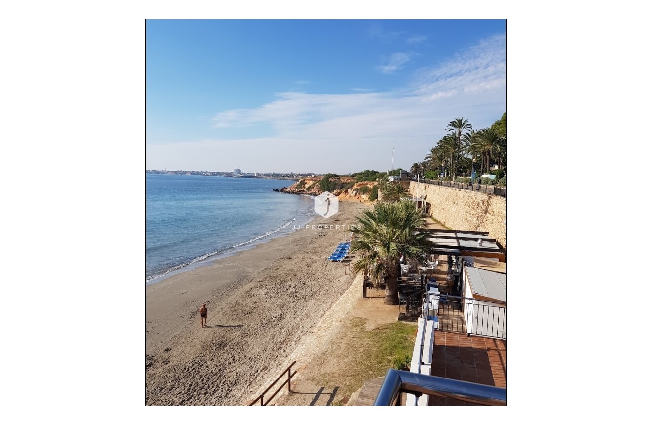 D'occasion - Attique -
Punta Prima - Costa Blanca