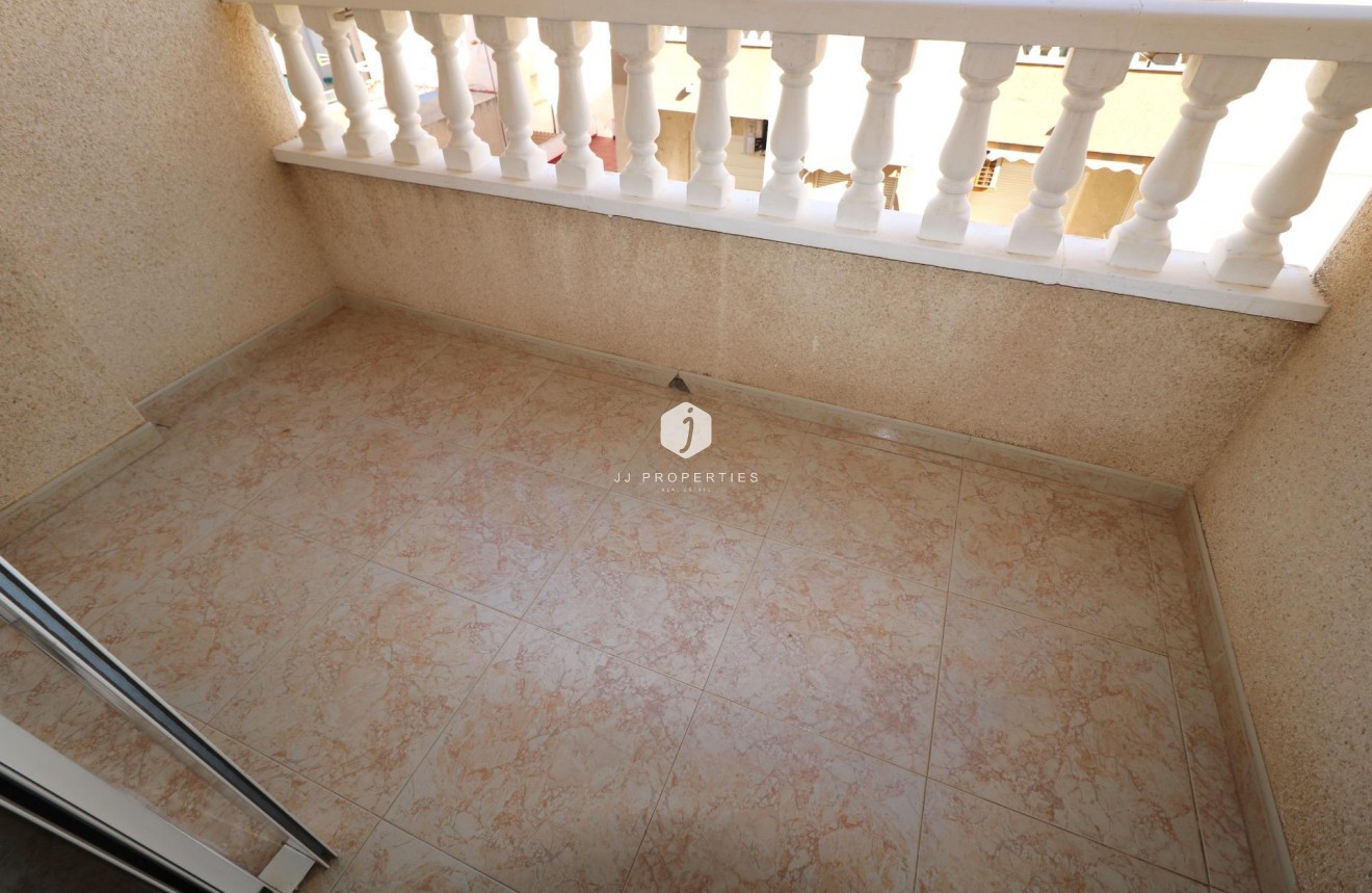 D'occasion - Appartement -
Torrevieja - Acequion