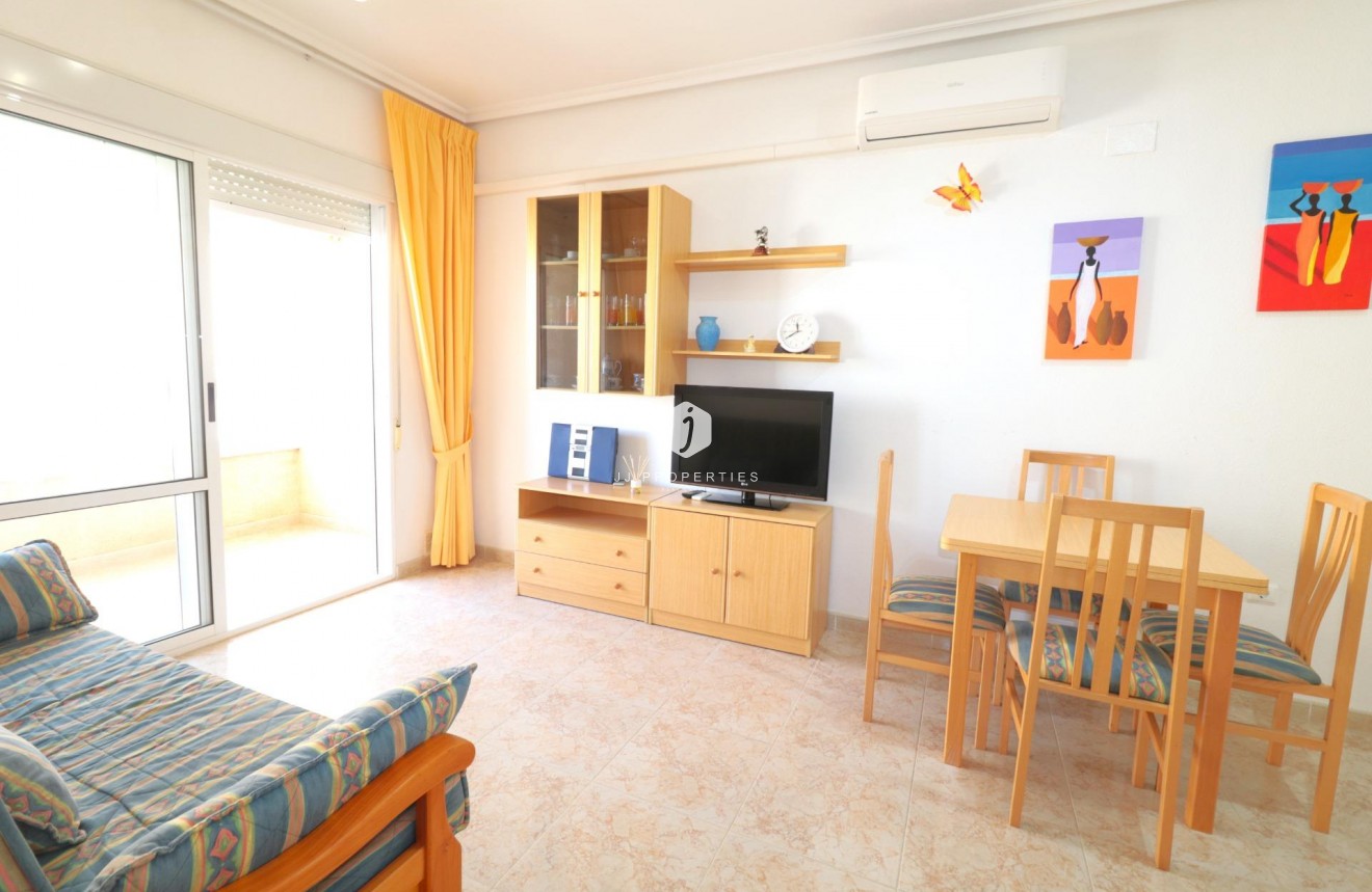D'occasion - Appartement -
Torrevieja - Acequion