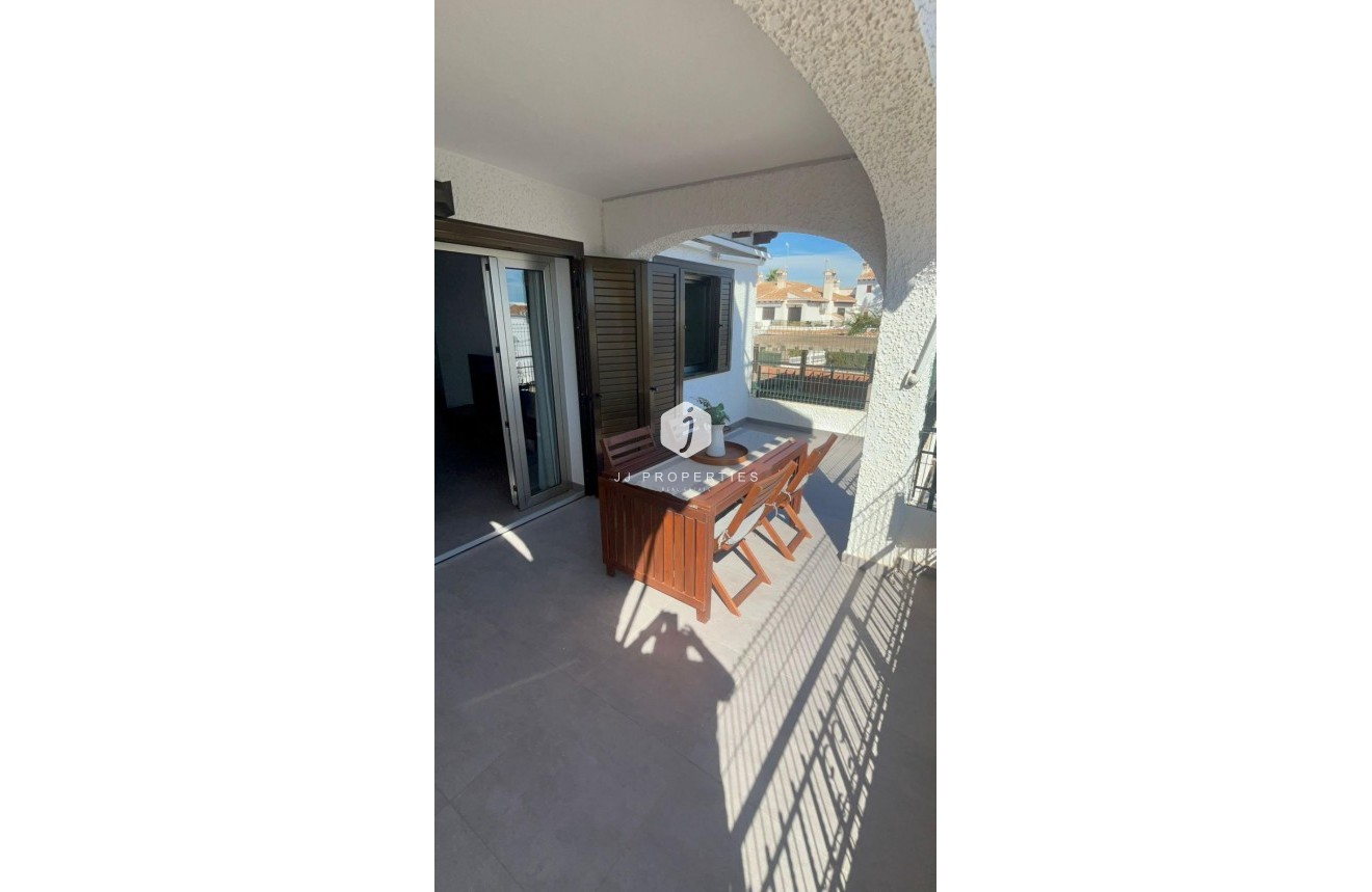 D'occasion - Appartement -
Orihuela Costa - Cabo Roig