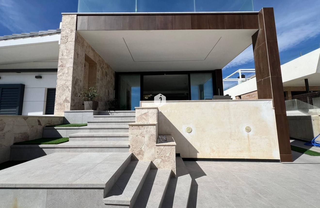 D'occasion - Villa -
Torrevieja - La Mata