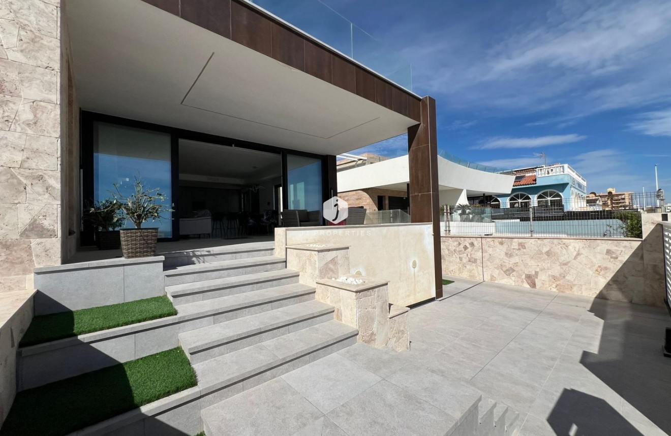 D'occasion - Villa -
Torrevieja - La Mata