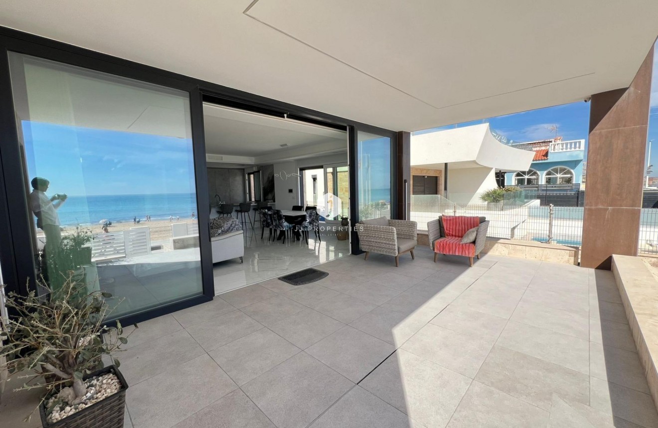 D'occasion - Villa -
Torrevieja - La Mata