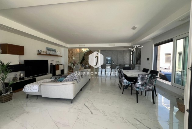 D'occasion - Villa -
Torrevieja - La Mata