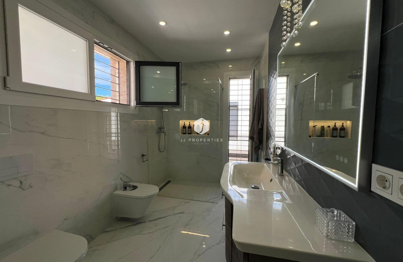 D'occasion - Villa -
Torrevieja - La Mata