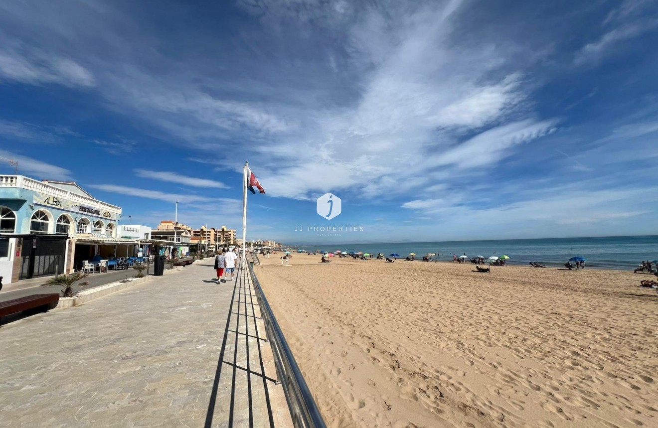 D'occasion - Villa -
Torrevieja - La Mata