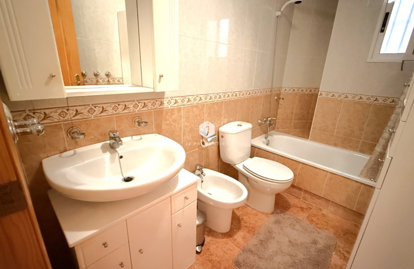 D'occasion - Appartement -
Torrevieja - Costa Blanca