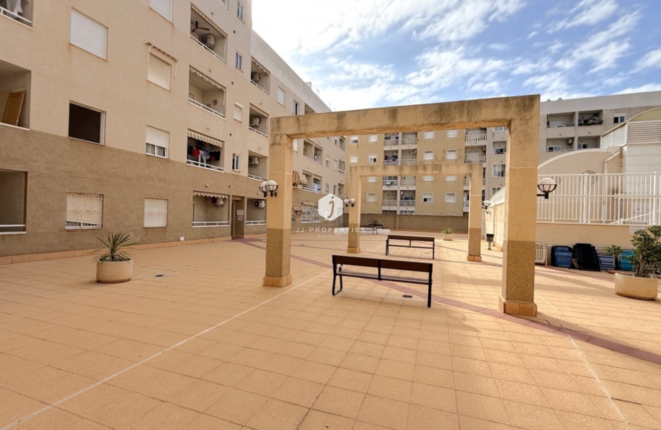D'occasion - Appartement -
Torrevieja - Costa Blanca