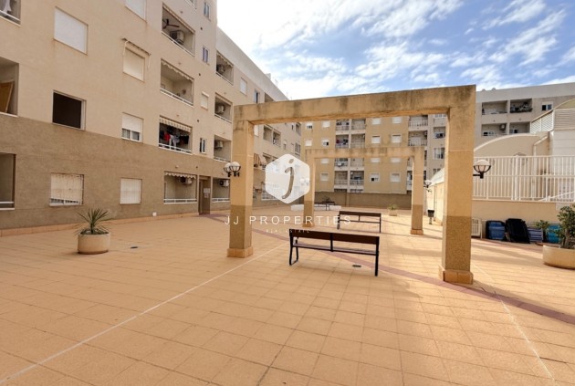 D'occasion - Appartement -
Torrevieja - Costa Blanca