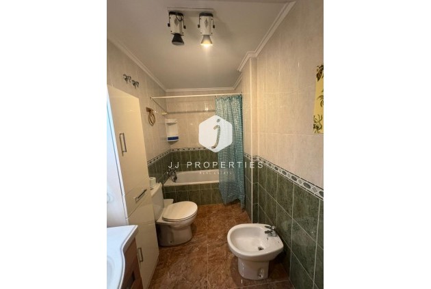 Aus zweiter Hand - Wohnung -
Jacarilla