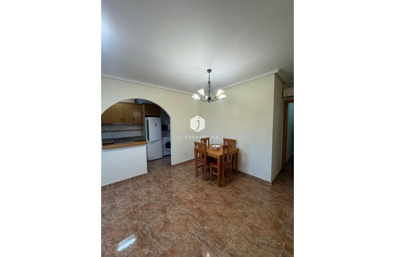 Aus zweiter Hand - Wohnung -
Jacarilla