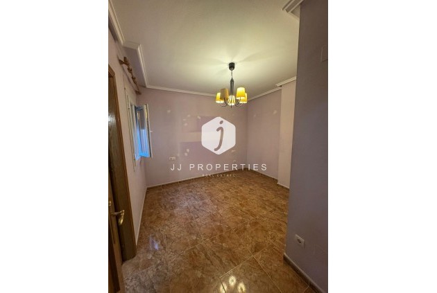 Aus zweiter Hand - Wohnung -
Jacarilla