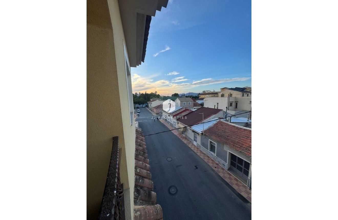 Aus zweiter Hand - Wohnung -
Jacarilla