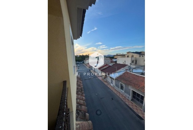 Aus zweiter Hand - Wohnung -
Jacarilla