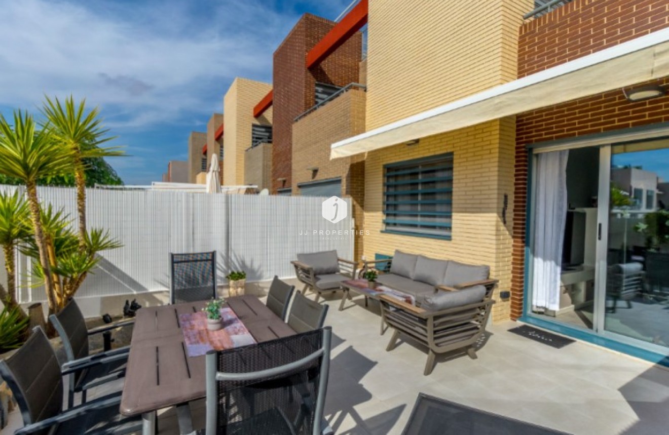 D'occasion - Appartement -
Torrevieja - Costa Blanca