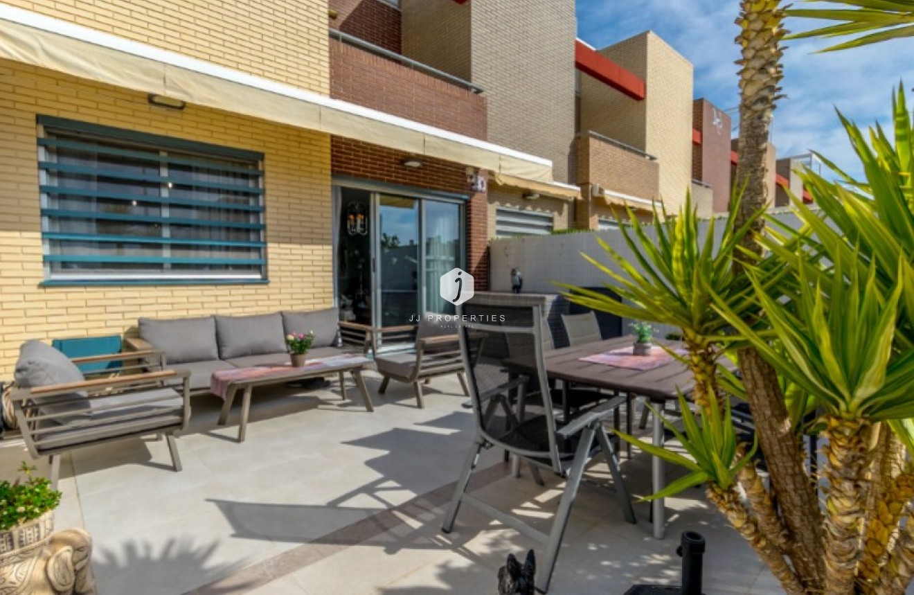 D'occasion - Appartement -
Torrevieja - Costa Blanca