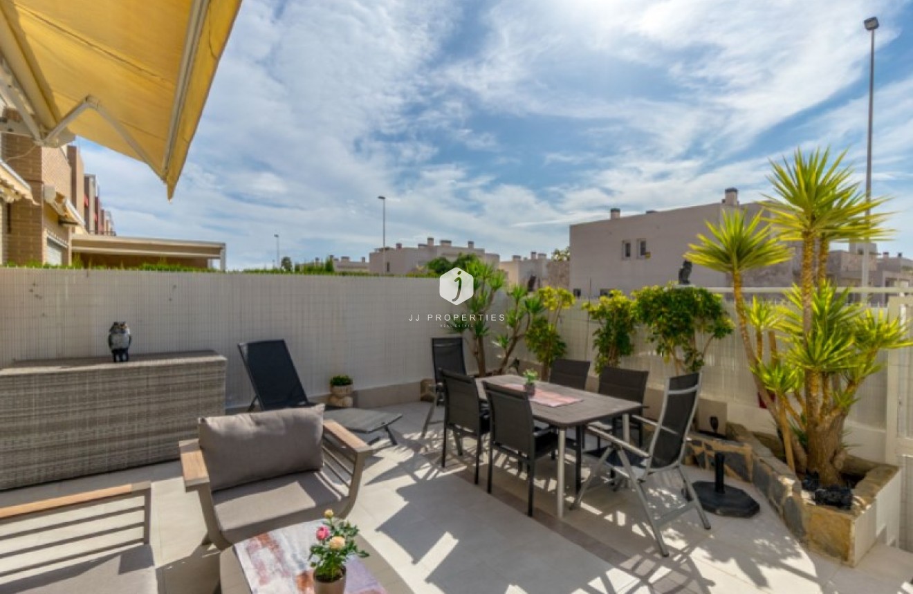 D'occasion - Appartement -
Torrevieja - Costa Blanca
