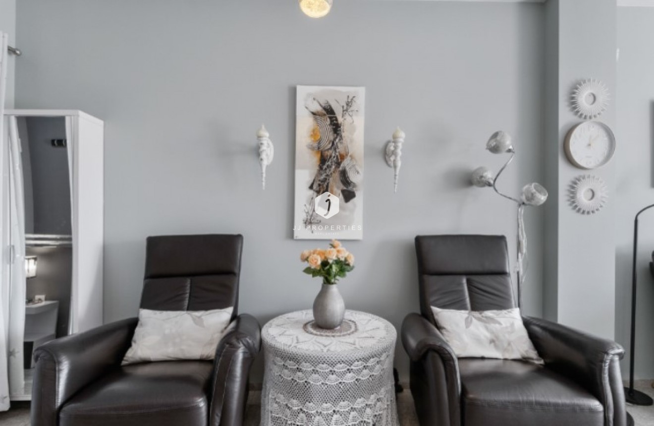 D'occasion - Appartement -
Torrevieja - Costa Blanca