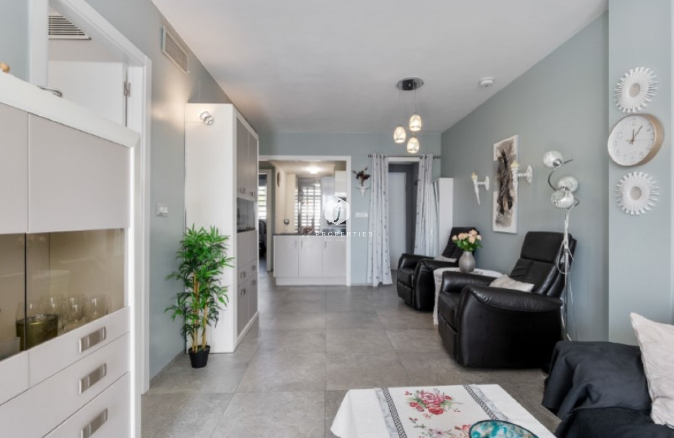 D'occasion - Appartement -
Torrevieja - Costa Blanca