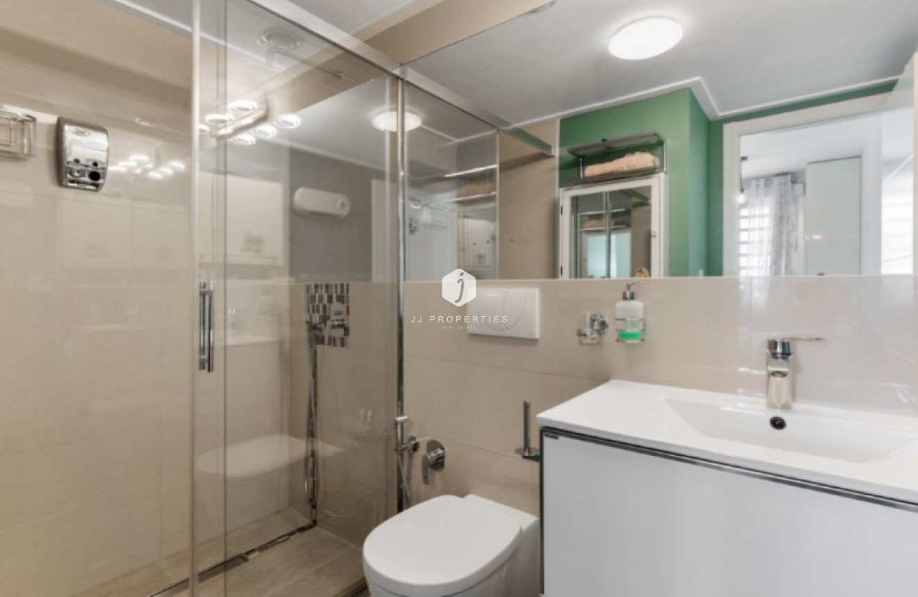 D'occasion - Appartement -
Torrevieja - Costa Blanca