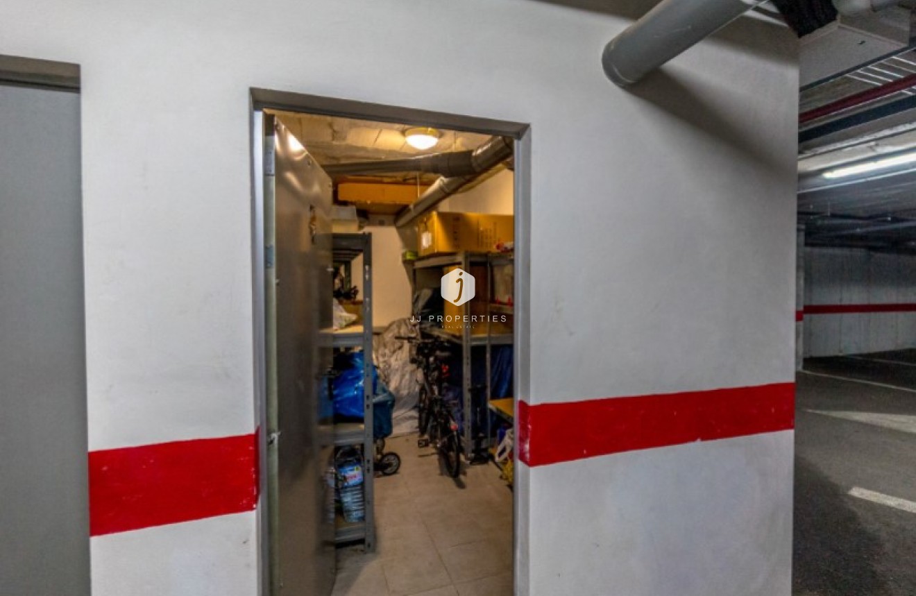 D'occasion - Appartement -
Torrevieja - Costa Blanca