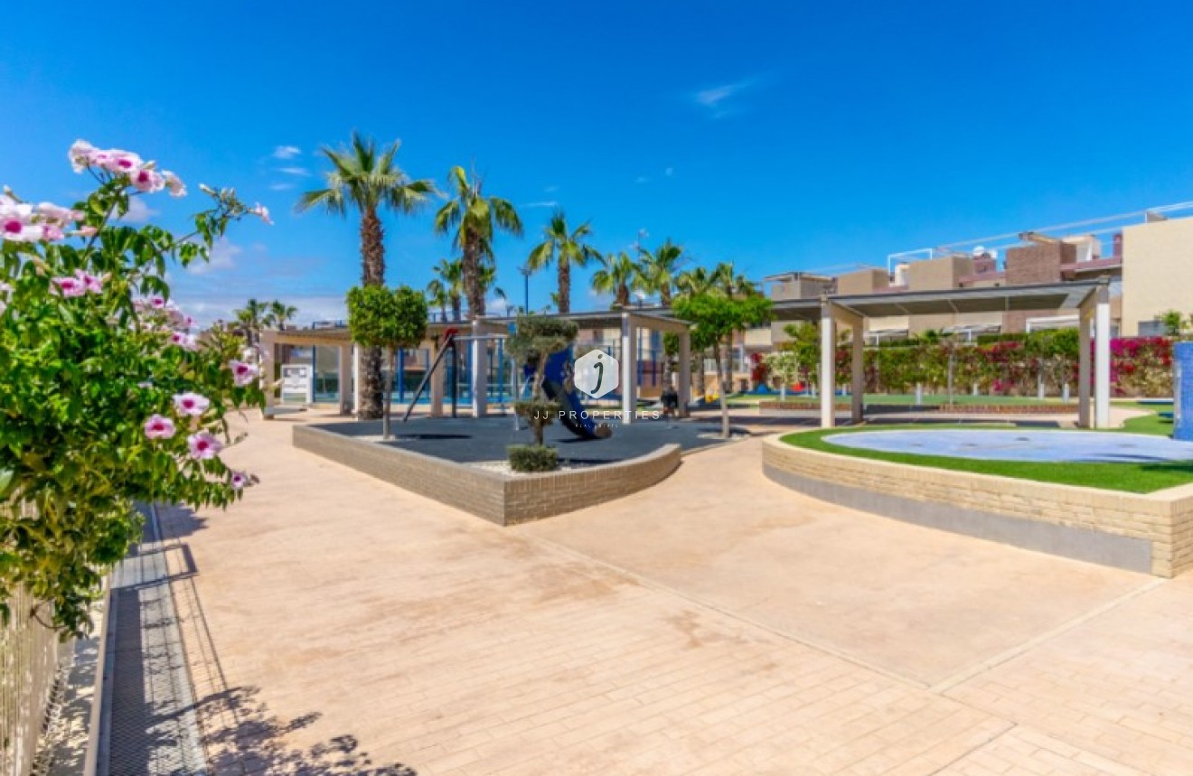 D'occasion - Appartement -
Torrevieja - Costa Blanca