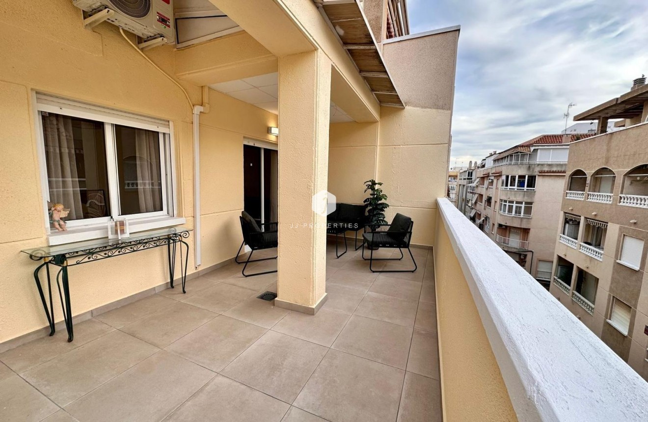 D'occasion - Appartement -
Torrevieja - Playa del Cura