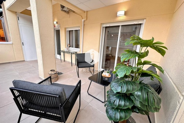 D'occasion - Appartement -
Torrevieja - Playa del Cura