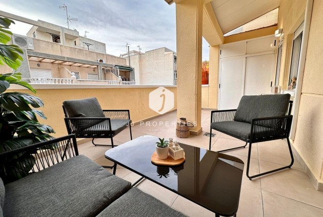 D'occasion - Appartement -
Torrevieja - Playa del Cura