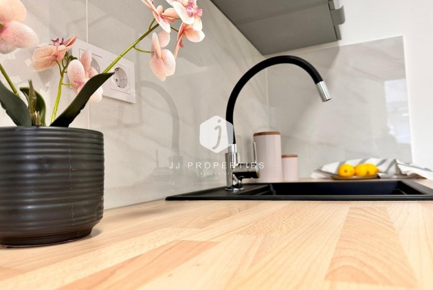 D'occasion - Appartement -
Torrevieja - Playa del Cura