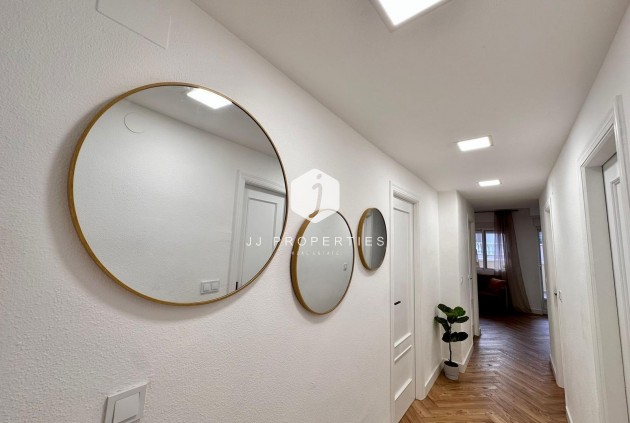 D'occasion - Appartement -
Torrevieja - Playa del Cura