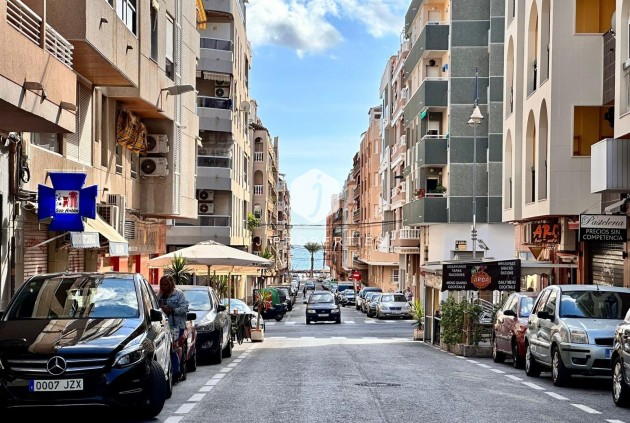 D'occasion - Appartement -
Torrevieja - Playa del Cura