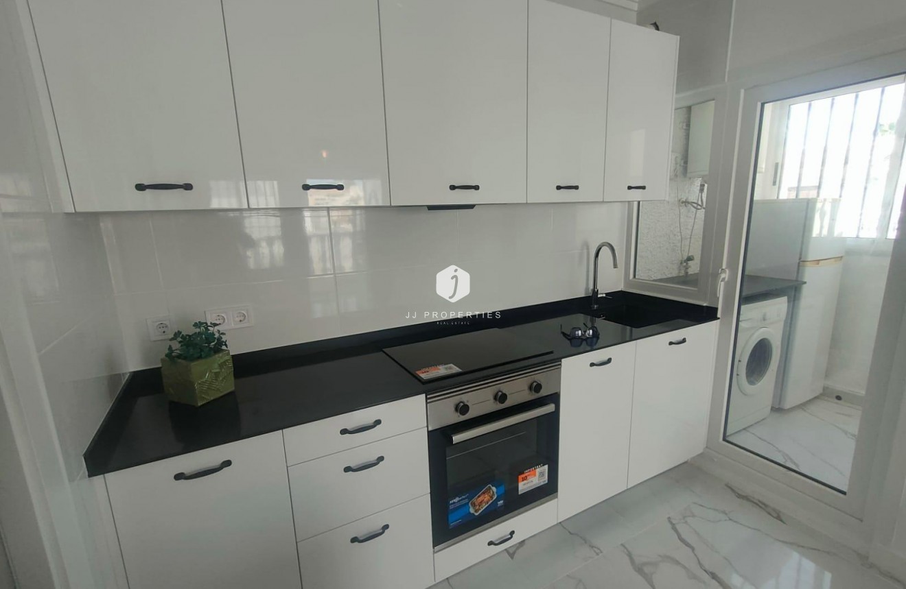 D'occasion - Bungalow -
Torrevieja - Rosaleda-los Frutales