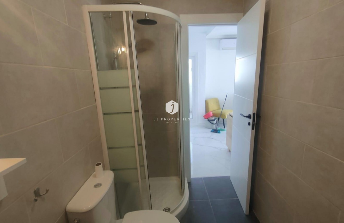 D'occasion - Bungalow -
Torrevieja - Rosaleda-los Frutales