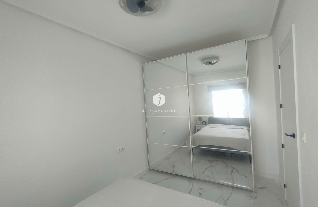 D'occasion - Bungalow -
Torrevieja - Rosaleda-los Frutales