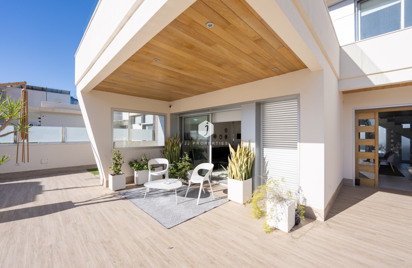 D'occasion - Villa -
Orihuela Costa - Costa Blanca