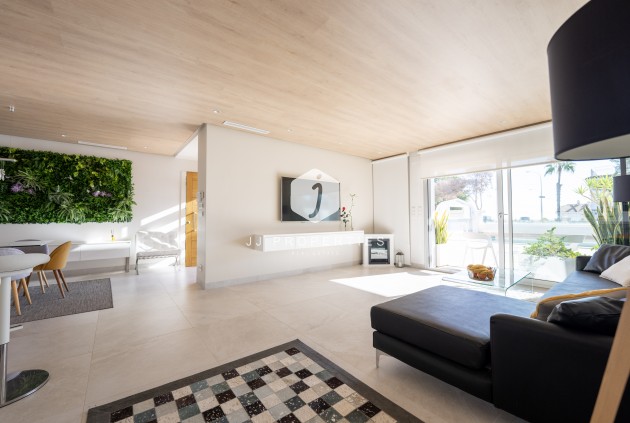 D'occasion - Villa -
Orihuela Costa - Costa Blanca