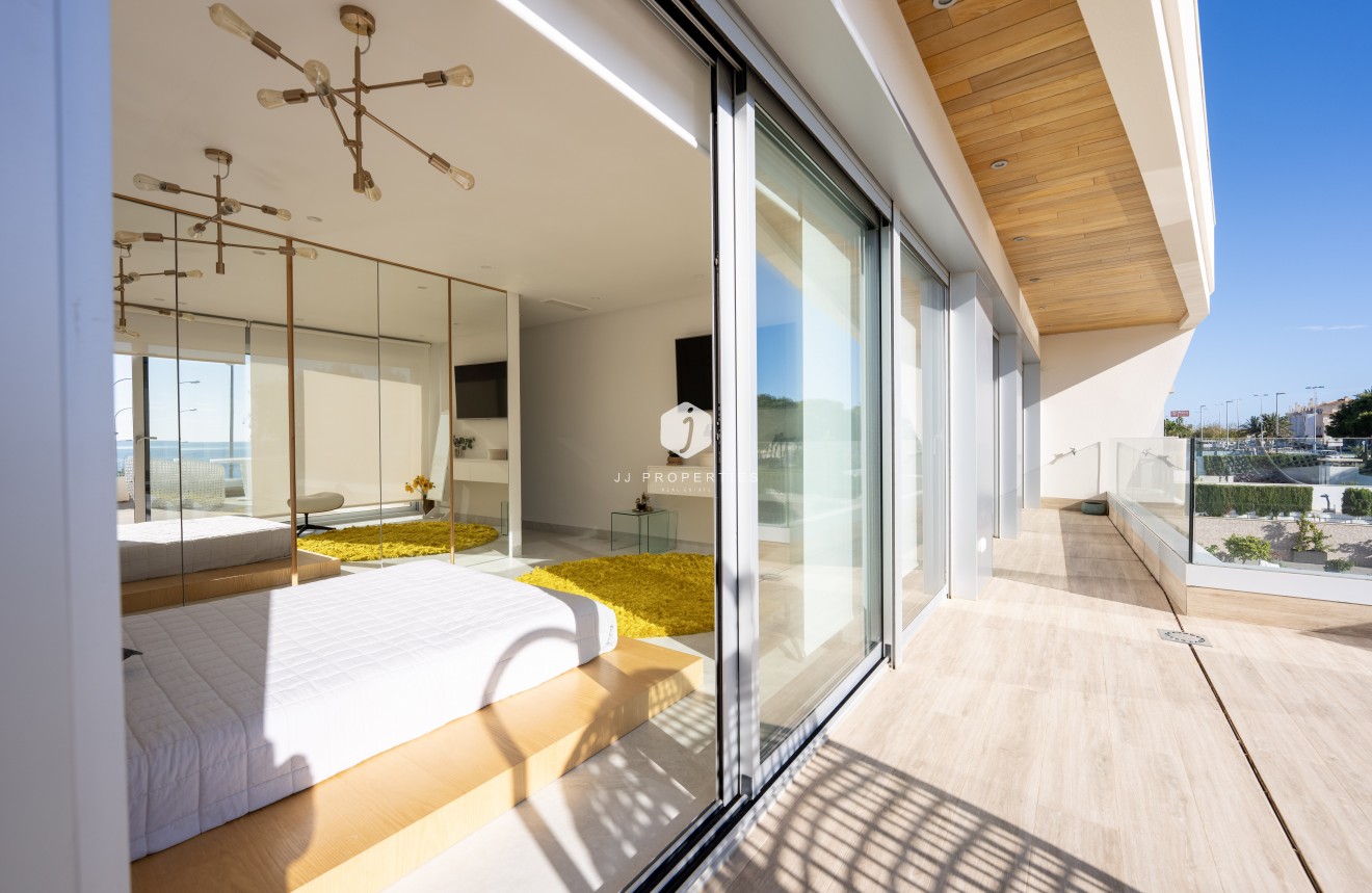 D'occasion - Villa -
Orihuela Costa - Costa Blanca