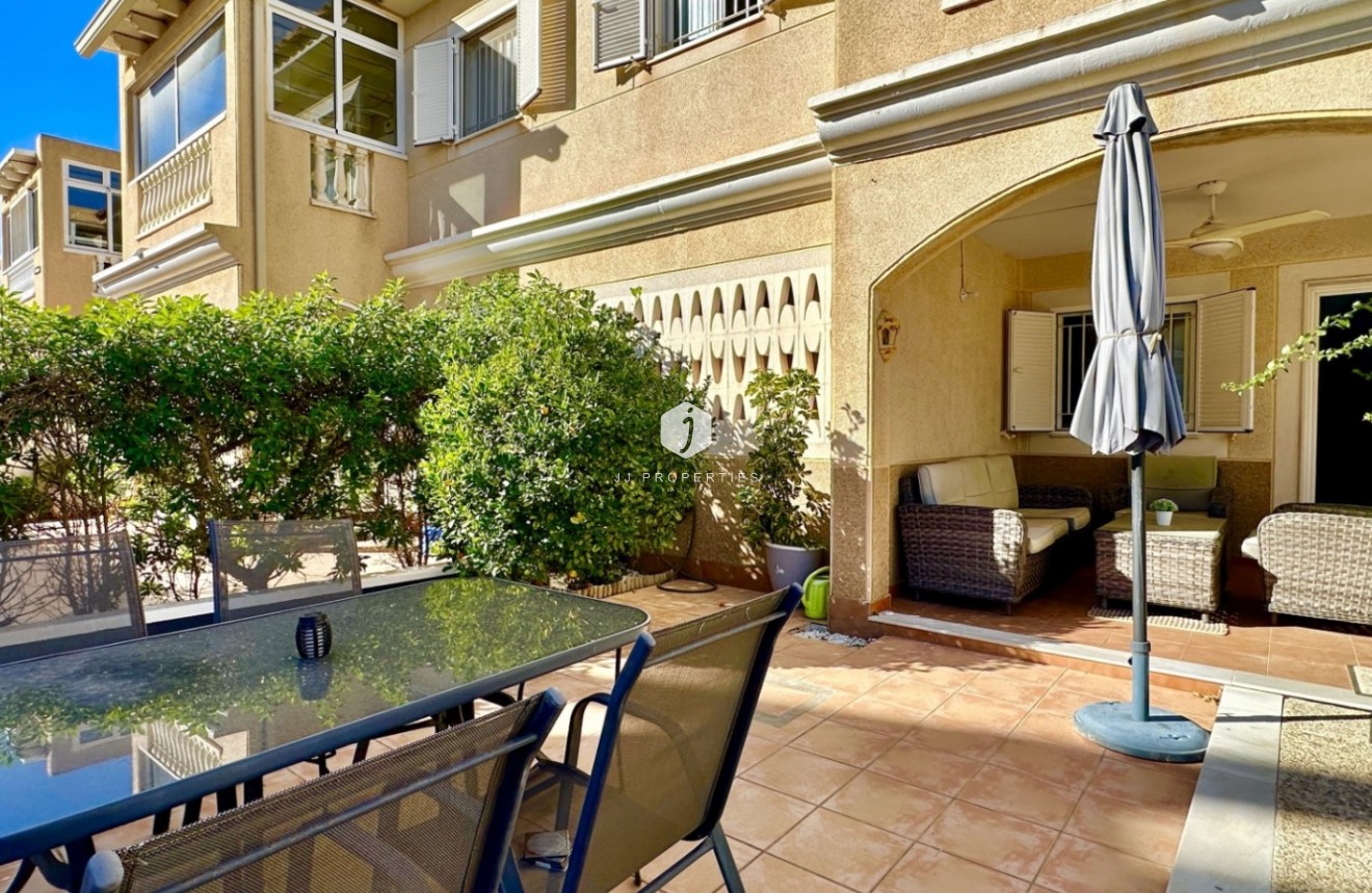 D'occasion - Duplex -
Orihuela Costa - Costa Blanca