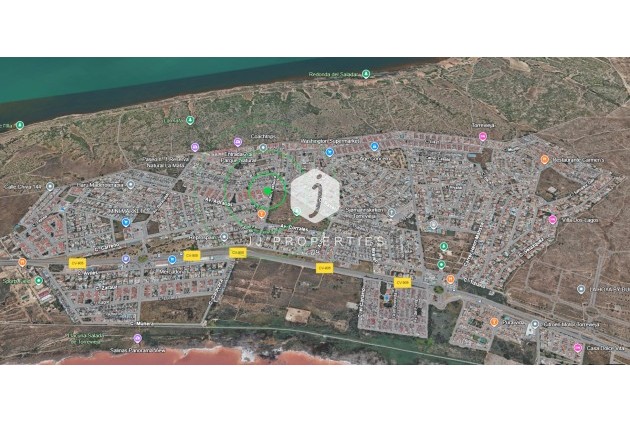 D'occasion - Chalet -
Torrevieja - Costa Blanca