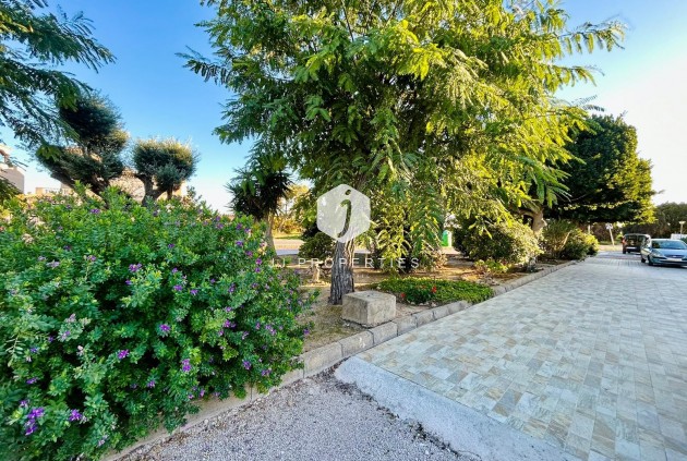 D'occasion - Chalet -
Torrevieja - Costa Blanca