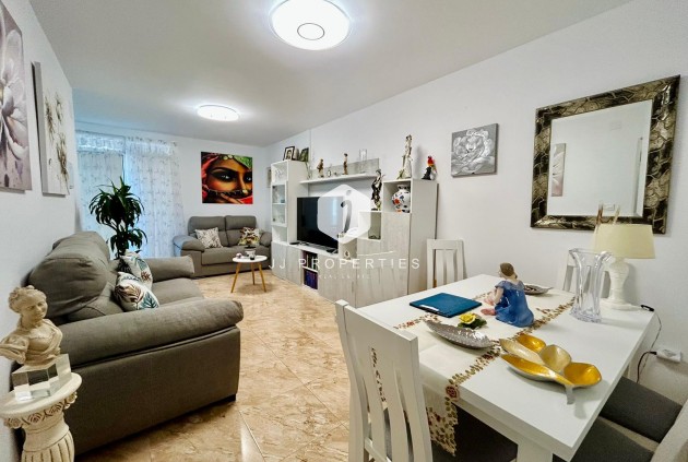 D'occasion - Chalet -
Torrevieja - Costa Blanca