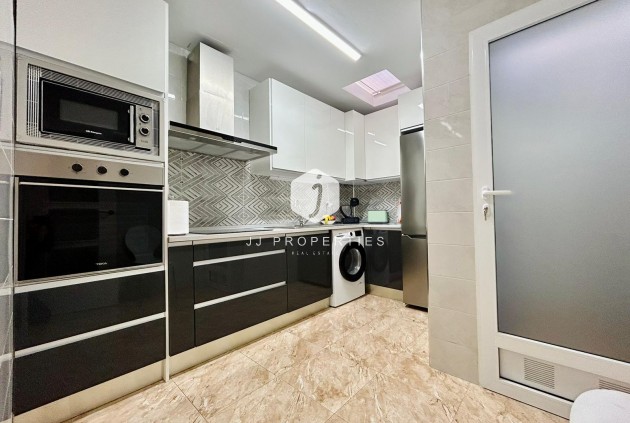 D'occasion - Chalet -
Torrevieja - Costa Blanca