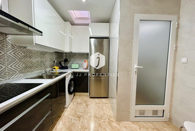 D'occasion - Chalet -
Torrevieja - Costa Blanca